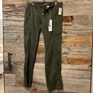 UNIONBAY Green Cargo Pants Relaxed Fit